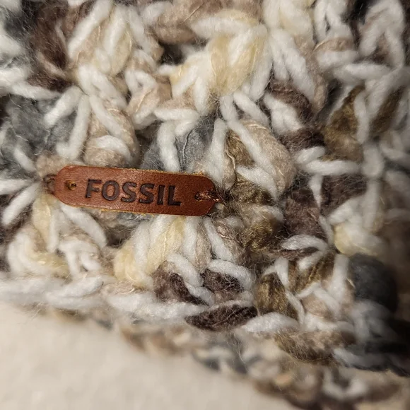 FOSSIL Multicolor  Crochet Beanie With Large, Brown, Felt Flower Accent - Picture 5 of 8